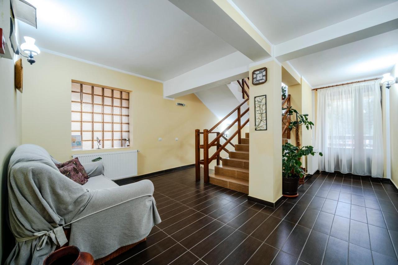 Pension Valeria Voronet Ngoại thất bức ảnh